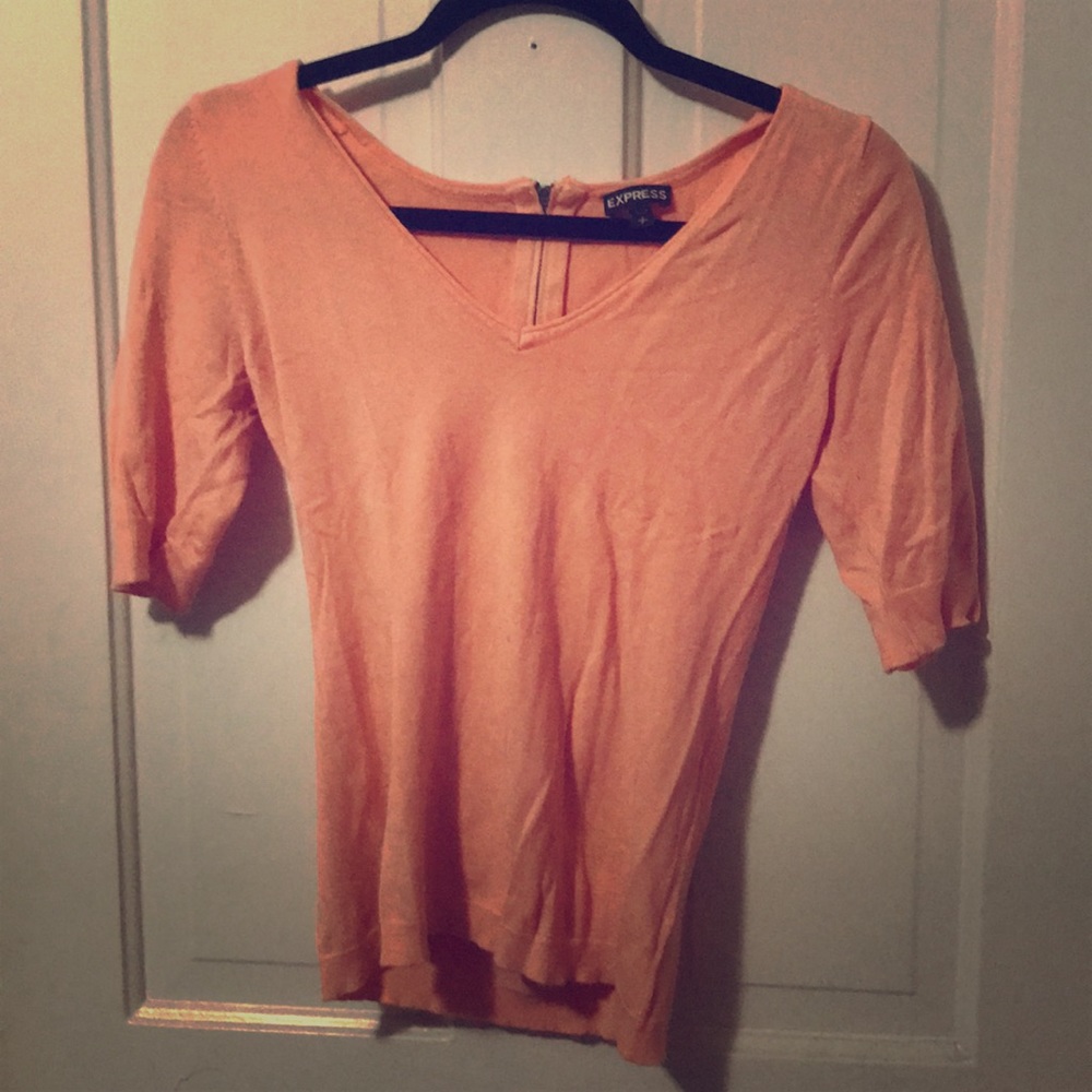 Peach half sleeve sweater 🍑